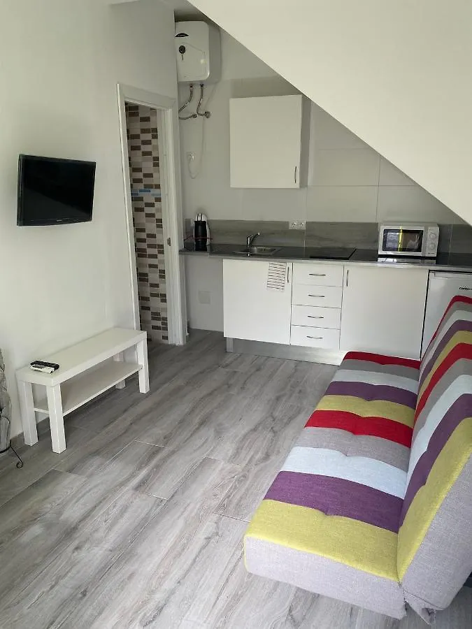 Bajos Jimena At Home Nerja 0*,