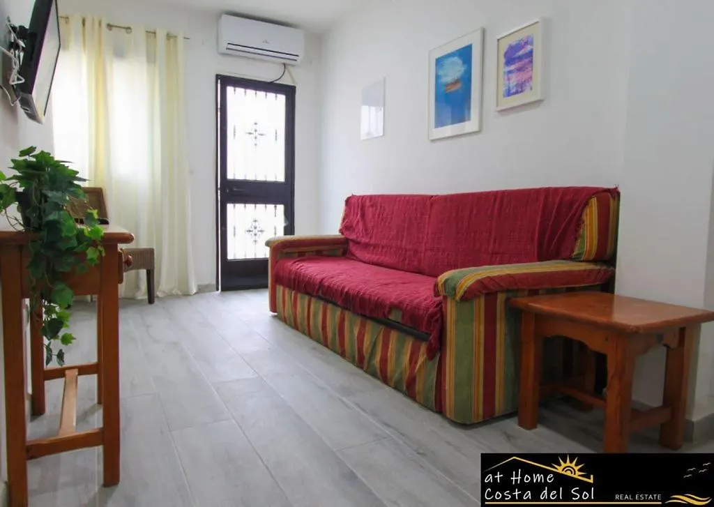 Bajos Jimena At Home Nerja 0*,